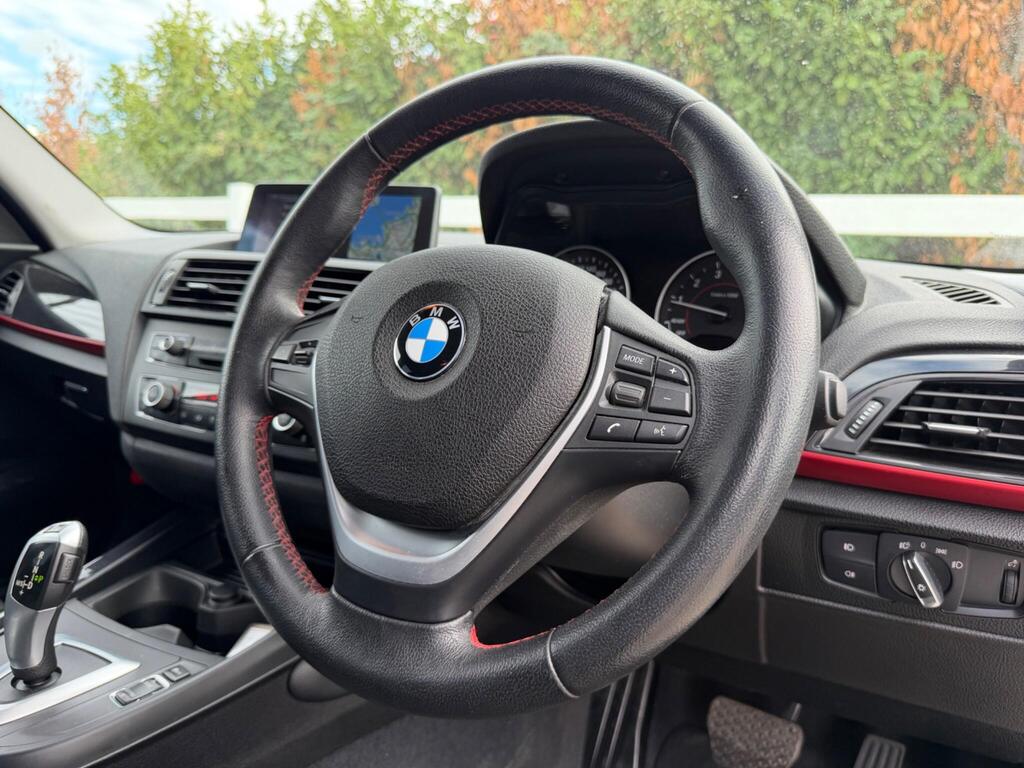 2015 BMW 1 Series thumbnail 31