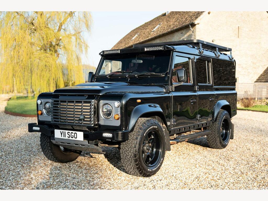 Land Rover Defender 110