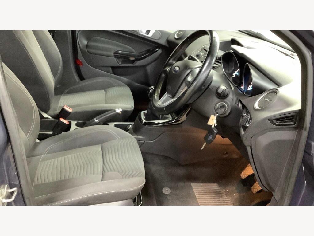 2013 Ford Fiesta thumbnail 9