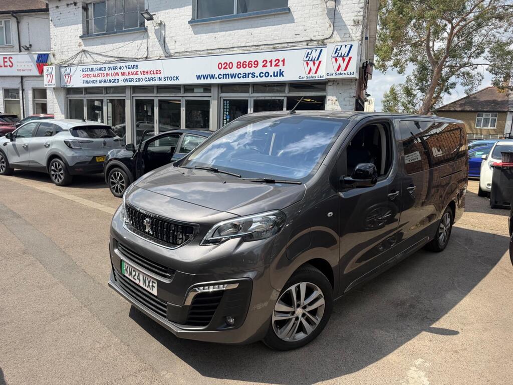 Peugeot e-Traveller