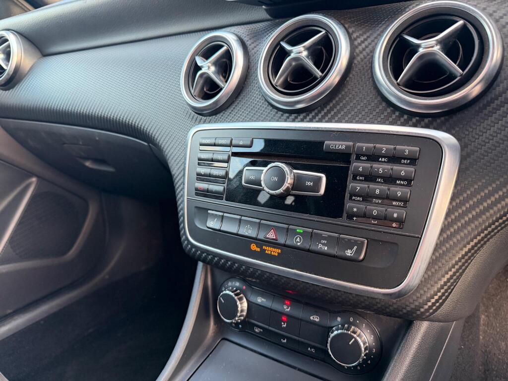 2015 Mercedes-Benz A Class thumbnail 31