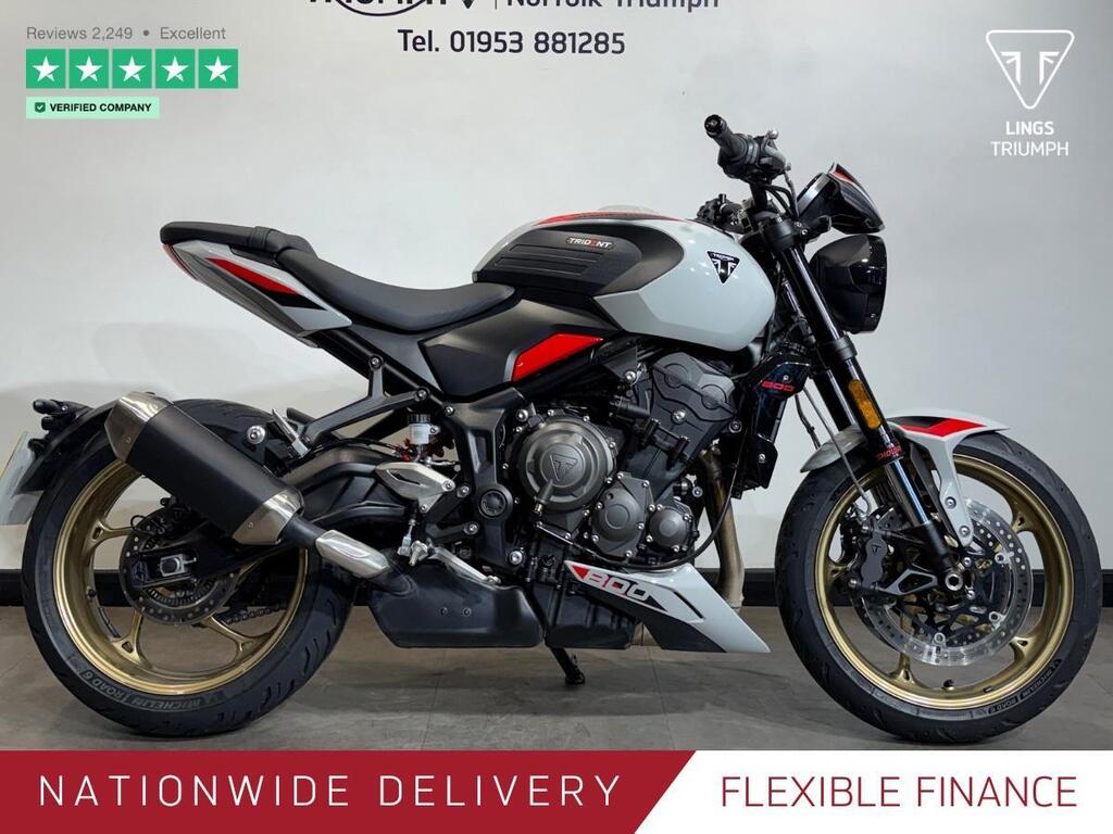 Triumph Trident 800