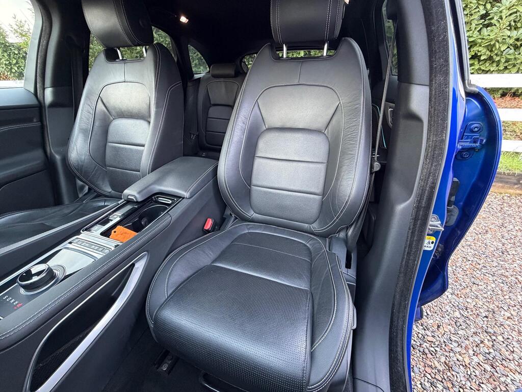 Jaguar F-PACE 2.0 D180 R-Sport Auto AWD Euro 6 (s/s) 5dr thumbnail 7