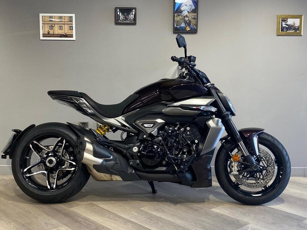 Ducati XDiavel V4