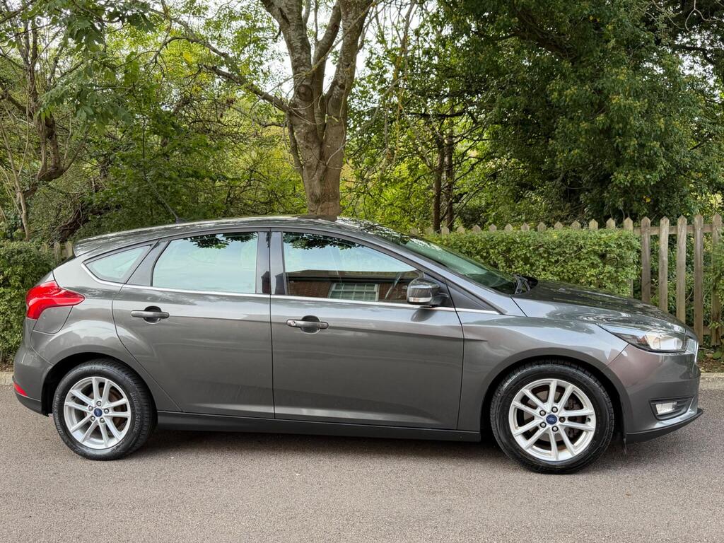 Ford Focus Hatchback 1.0T EcoBoost Zetec Euro 6 (s/s) 5dr