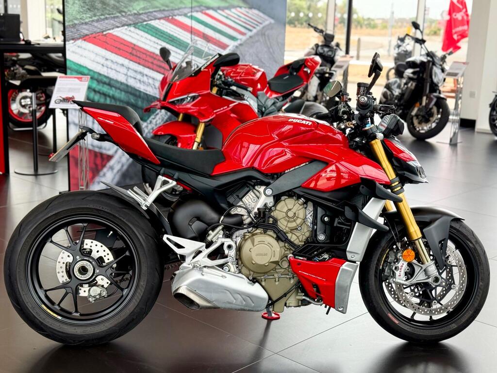 Ducati Streetfighter V4S