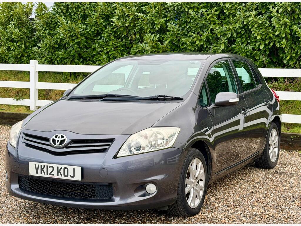 2012 Toyota Auris thumbnail 7