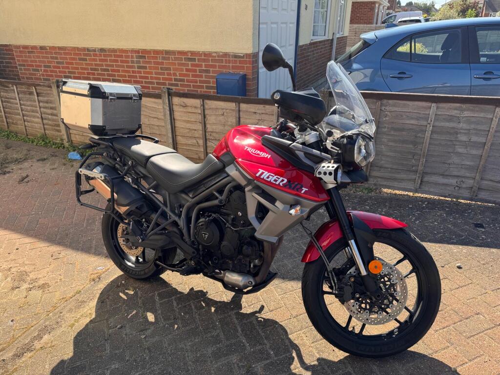 Triumph Tiger 800