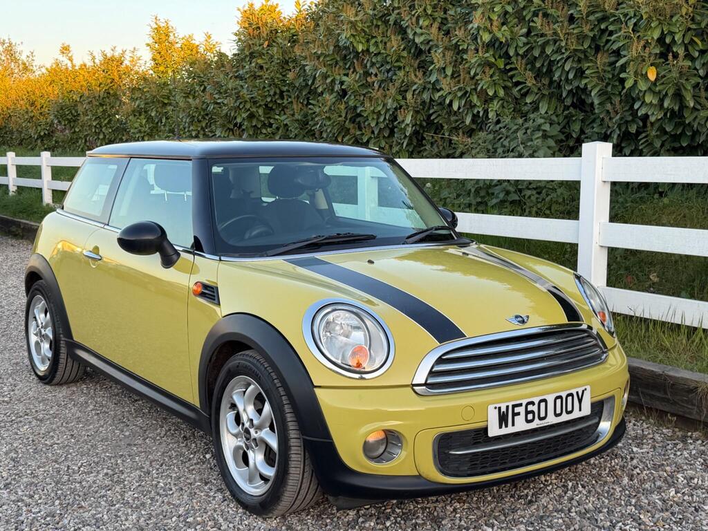 2010 MINI Hatch thumbnail 3