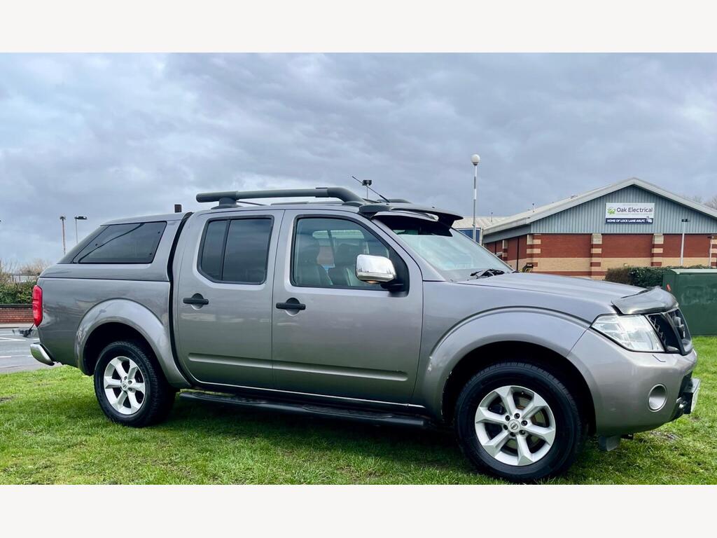 Nissan Navara Pickup 2.5 dCi Tekna Auto 4WD Euro 5 4dr