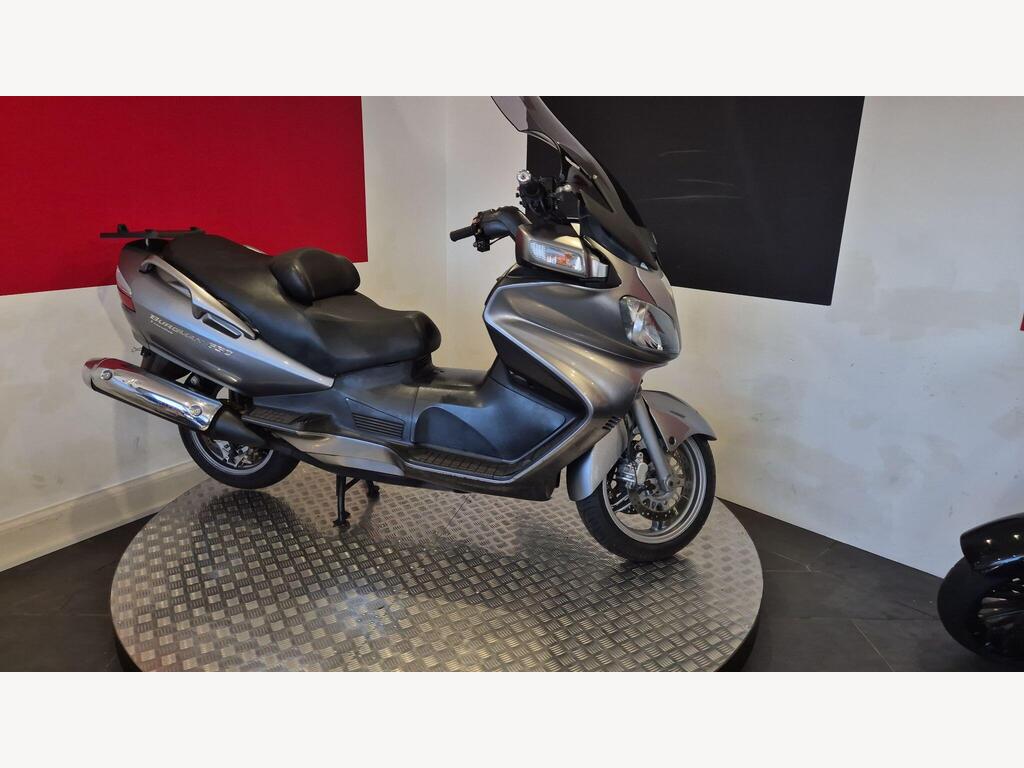 Suzuki Burgman 650 Scooter BURGMAN 650