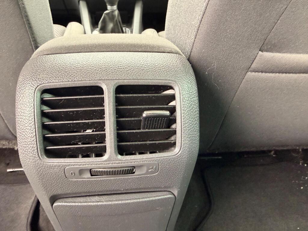 2007 Volkswagen Golf thumbnail 35