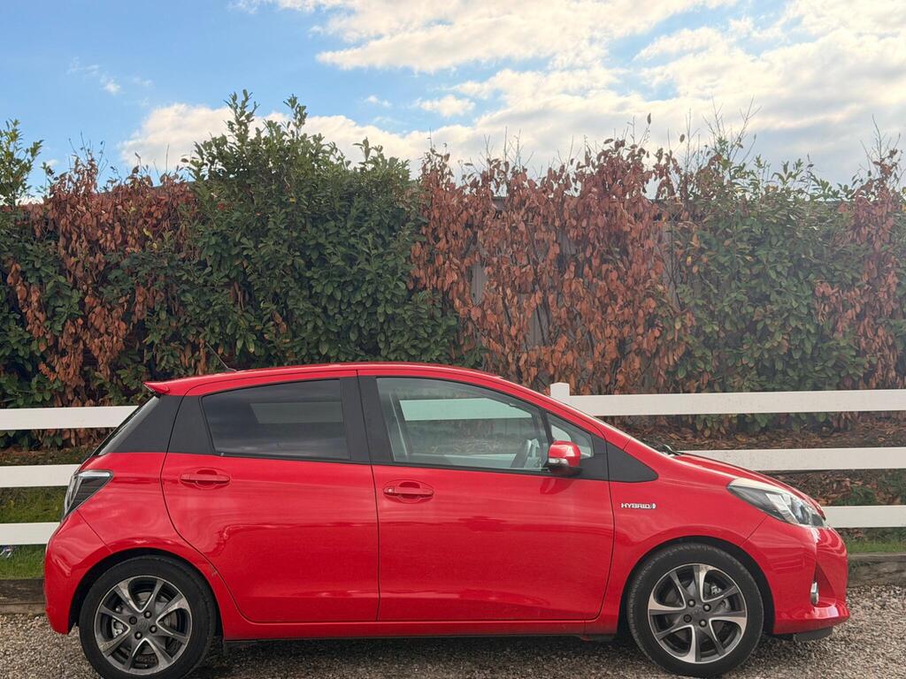 2014 Toyota Yaris thumbnail 15