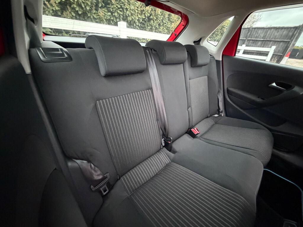 2012 Volkswagen Polo thumbnail 20