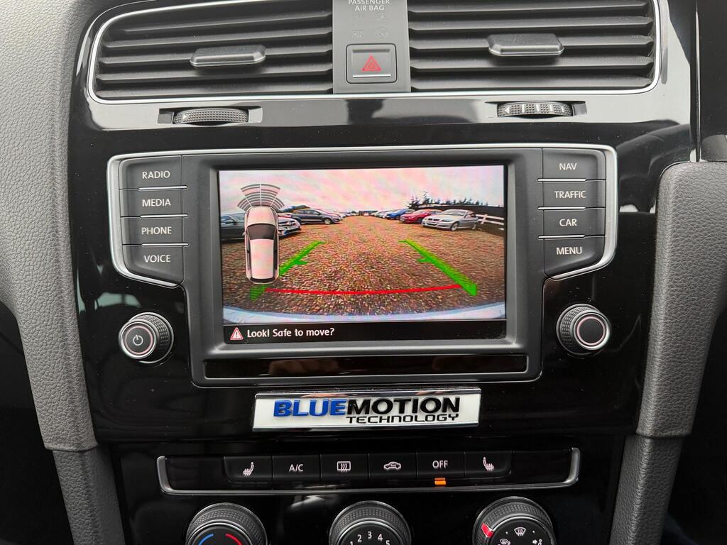 2016 Volkswagen Golf thumbnail 26