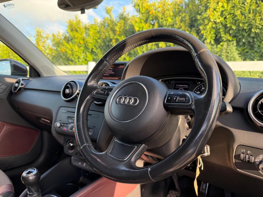 2013 Audi A1 thumbnail 26