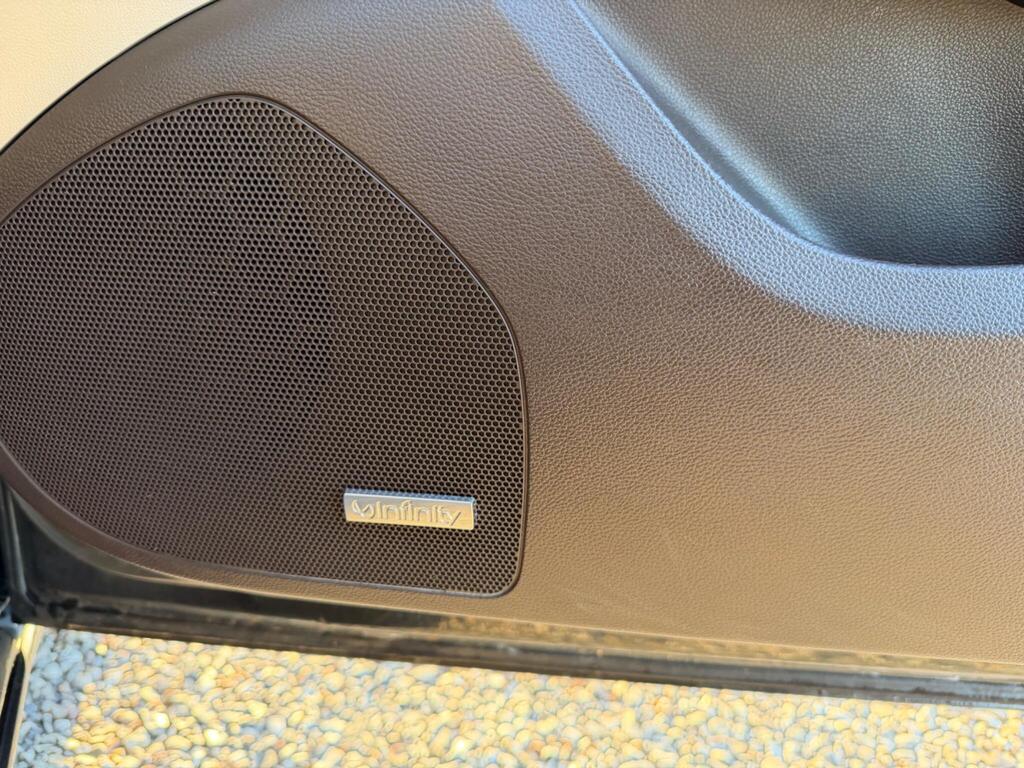 2010 Vauxhall Insignia thumbnail 37