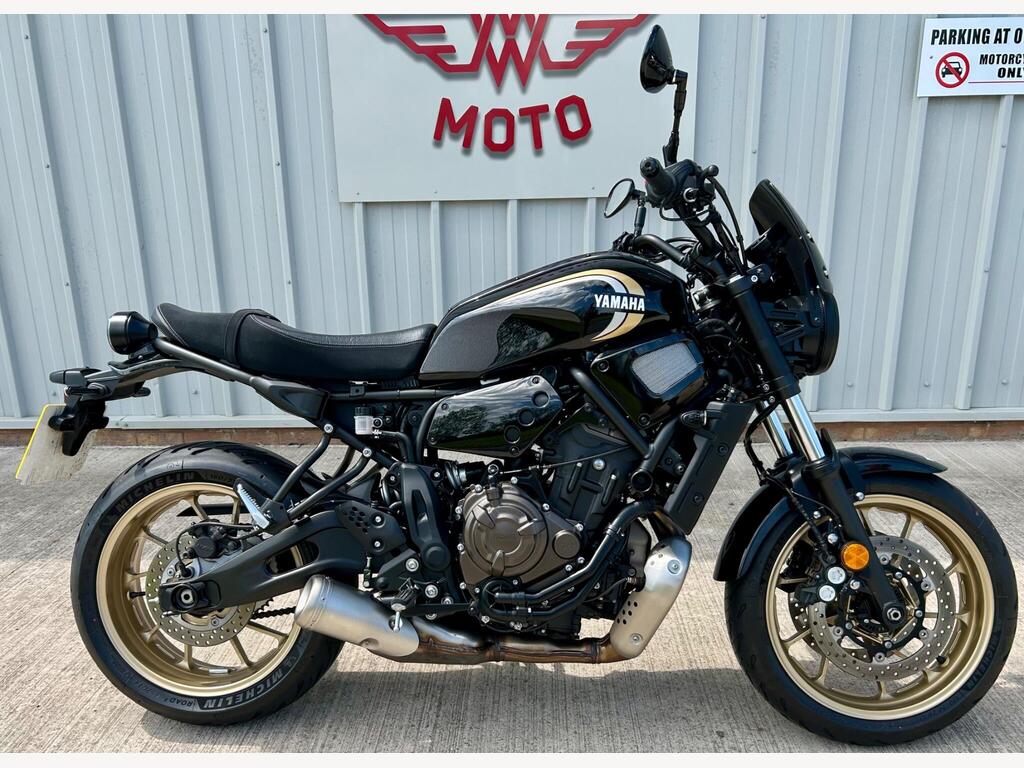 Yamaha XSR700