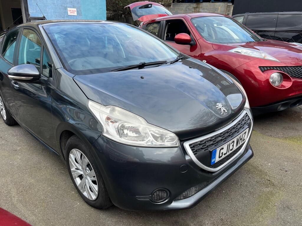 Peugeot 208 Hatchback 1.2 VTi Access+ Euro 5 5dr