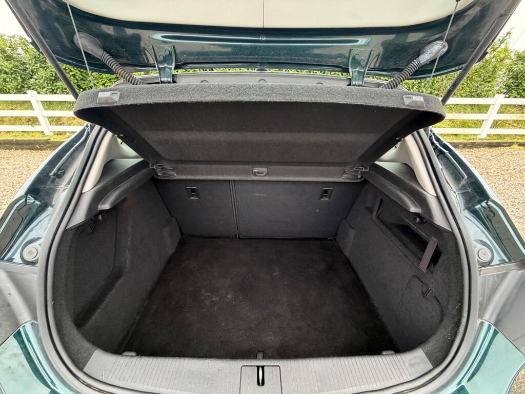 2014 Vauxhall Astra thumbnail 23