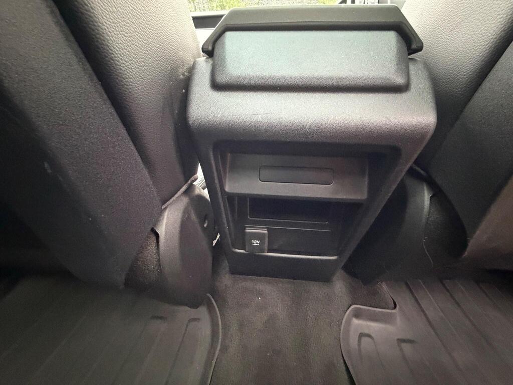 Land Rover Discovery Sport 2.0 Si4 HSE Auto 4WD Euro 6 (s/s) 5dr thumbnail 39