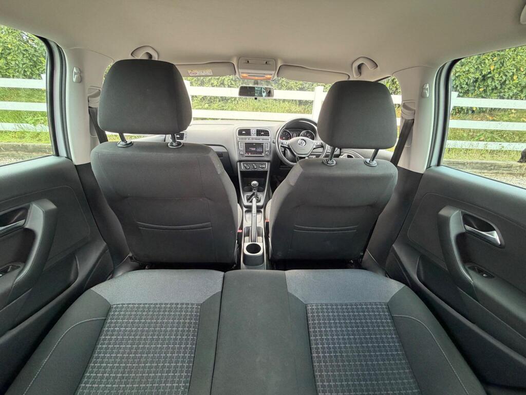 2016 Volkswagen Polo thumbnail 28