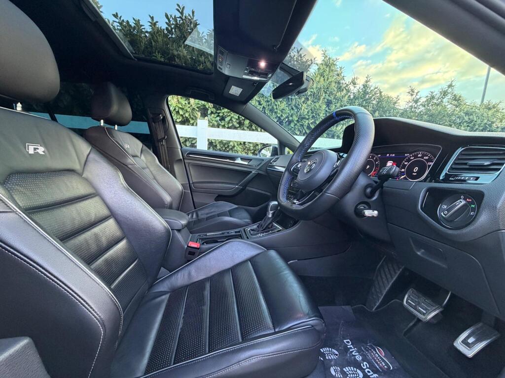 2019 Volkswagen Golf thumbnail 24