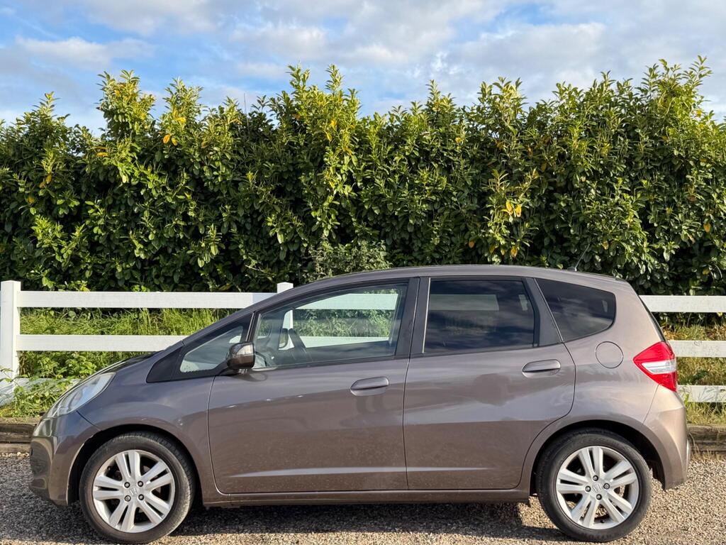 2013 Honda Jazz thumbnail 10