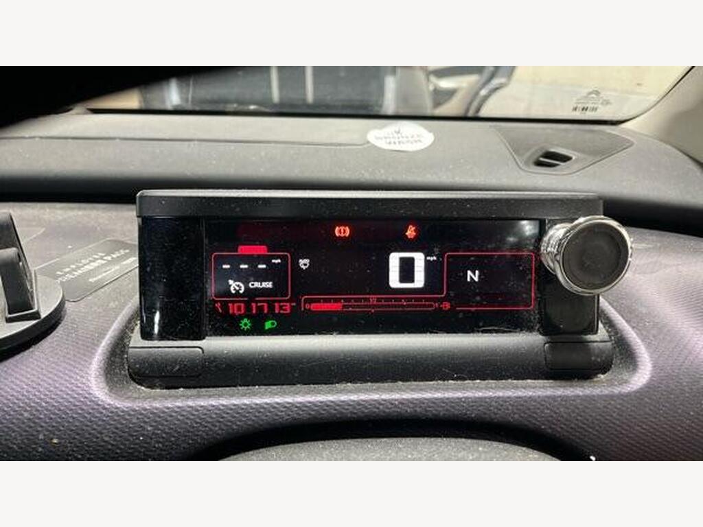 2015 Citroen C4 Cactus thumbnail 12