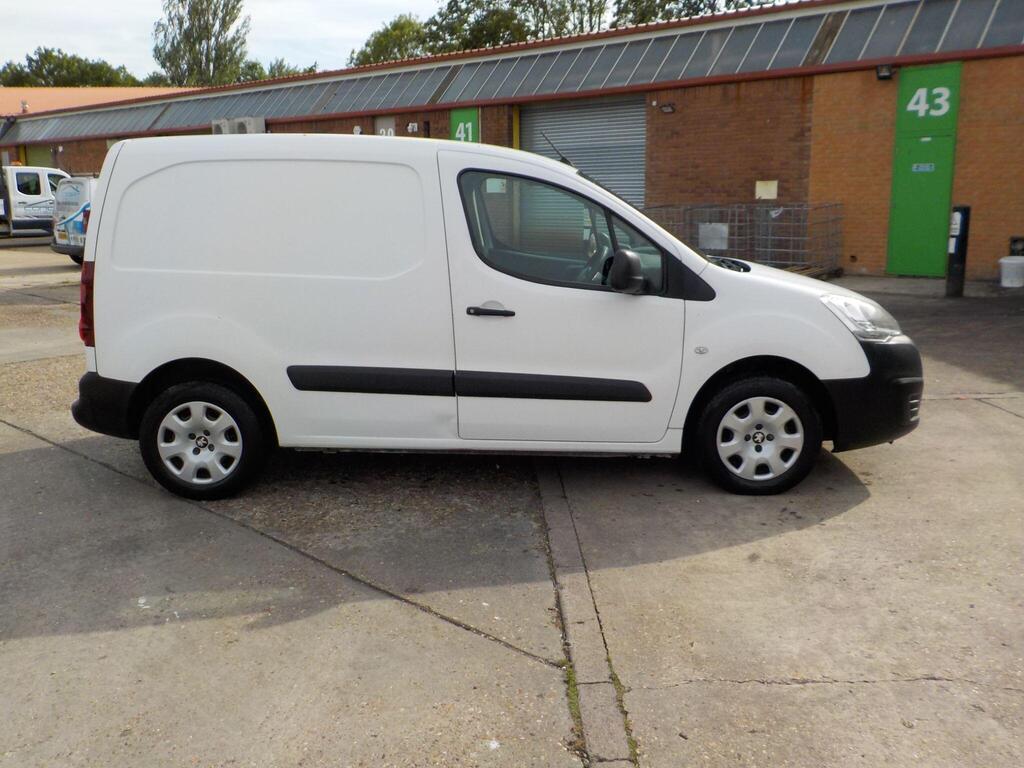 Peugeot Partner Panel Van 1.6 BlueHDi 854 Professional L1 5dr