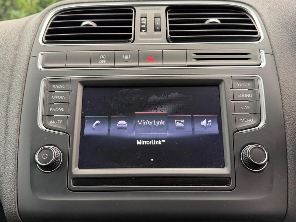 2015 Volkswagen Polo thumbnail 30