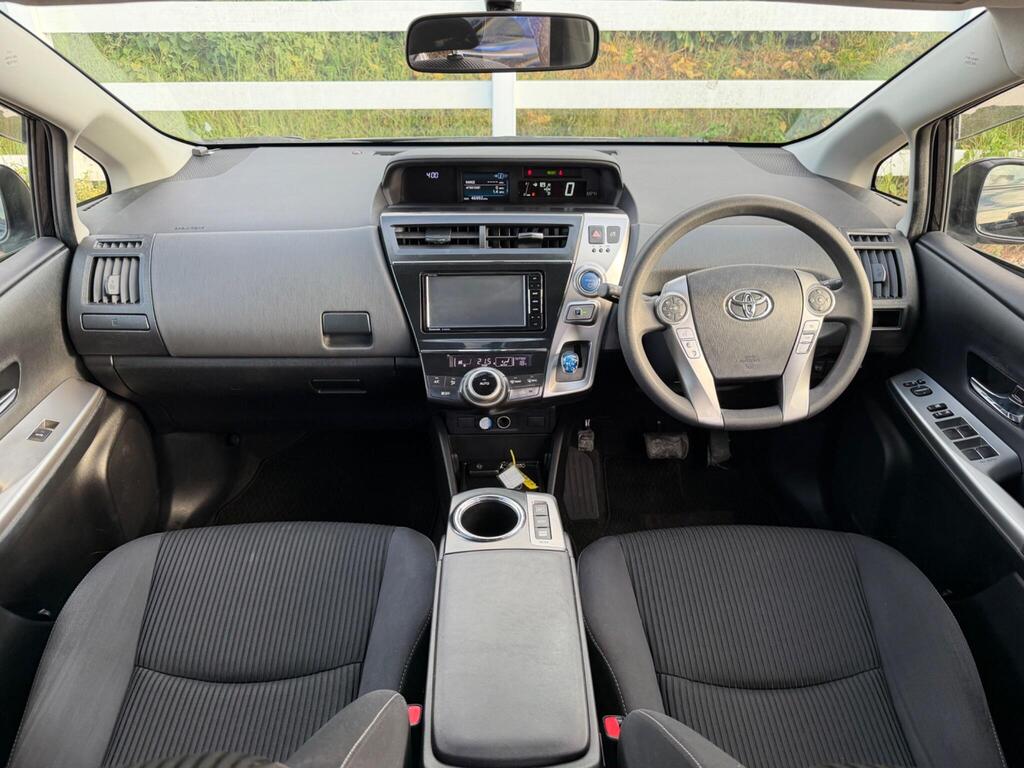 2015 Toyota Prius+ thumbnail 2