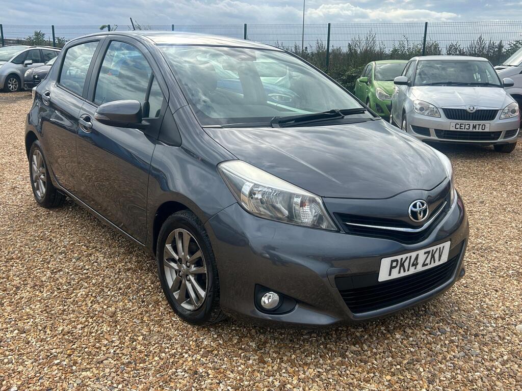 Toyota Yaris Hatchback 1.33 Dual VVT-i Icon Plus Euro 5 5dr