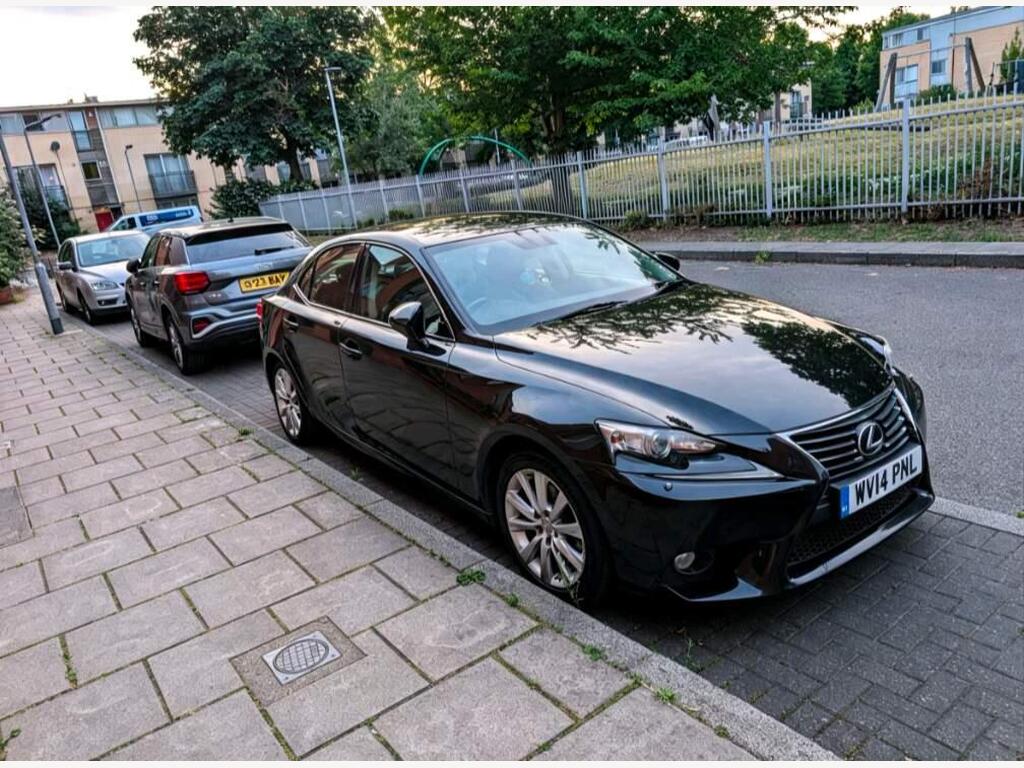 Lexus IS