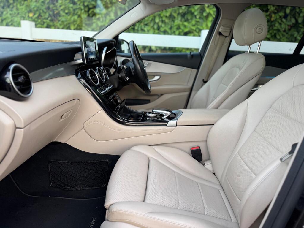 Mercedes-Benz GLC 2.1 GLC220d Sport (Premium) G-Tronic 4MATIC Euro 6 (s/s) 5dr thumbnail 25