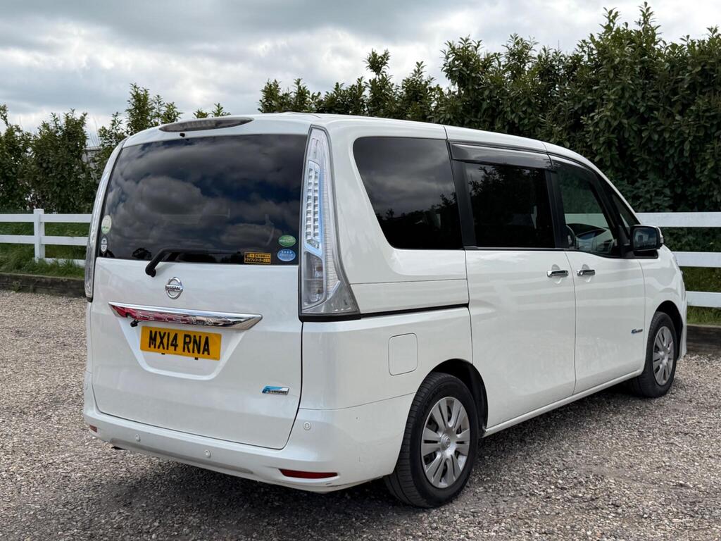 2014 Nissan Serena thumbnail 14