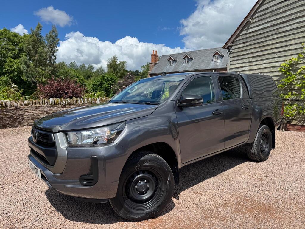 Toyota Hilux Pickup 2.4 D-4D Active 4WD Euro 6 (s/s) 4dr