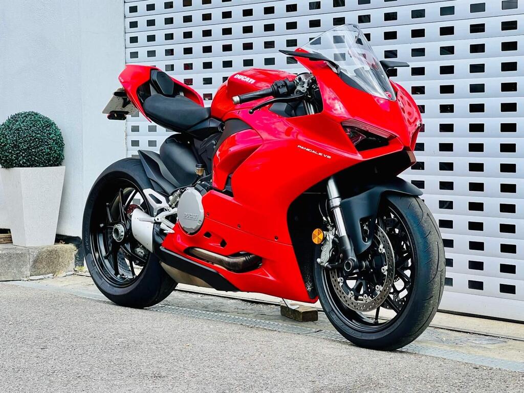 Ducati Panigale V2