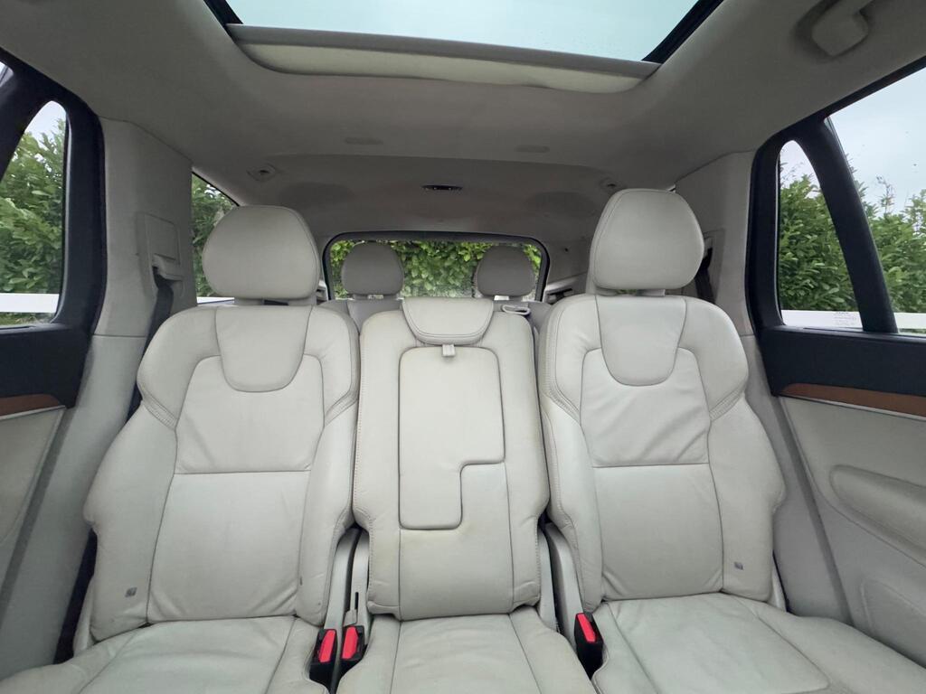 Volvo XC90 2.0 D5 Inscription Geartronic 4WD Euro 6 (s/s) 5dr thumbnail 9