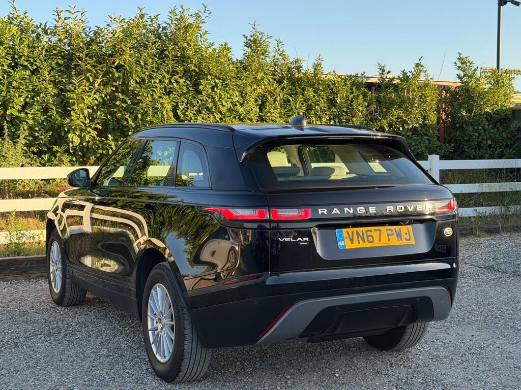2017 Land Rover Range Rover Velar thumbnail 9