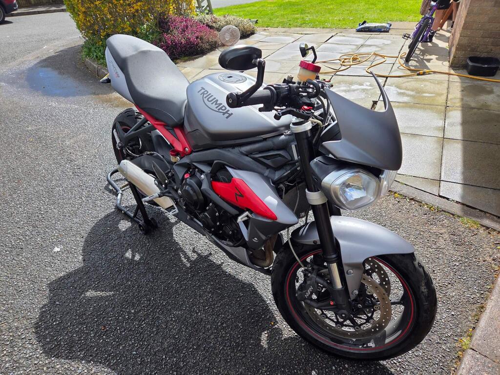 Triumph Street Triple 675