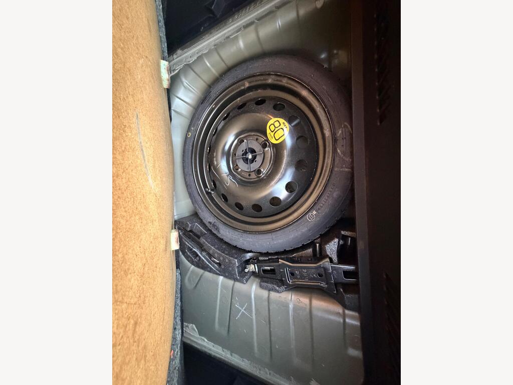 Nissan Note 1.5 dCi n-tec+ Euro 5 5dr thumbnail 26