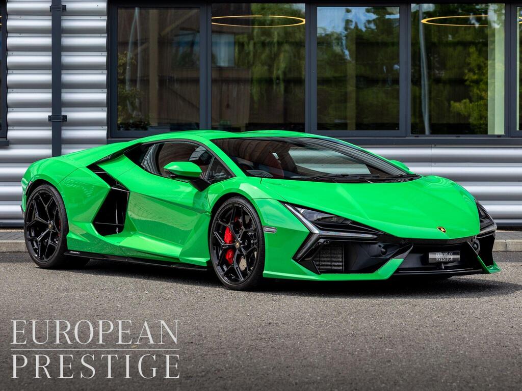 Lamborghini Revuelto