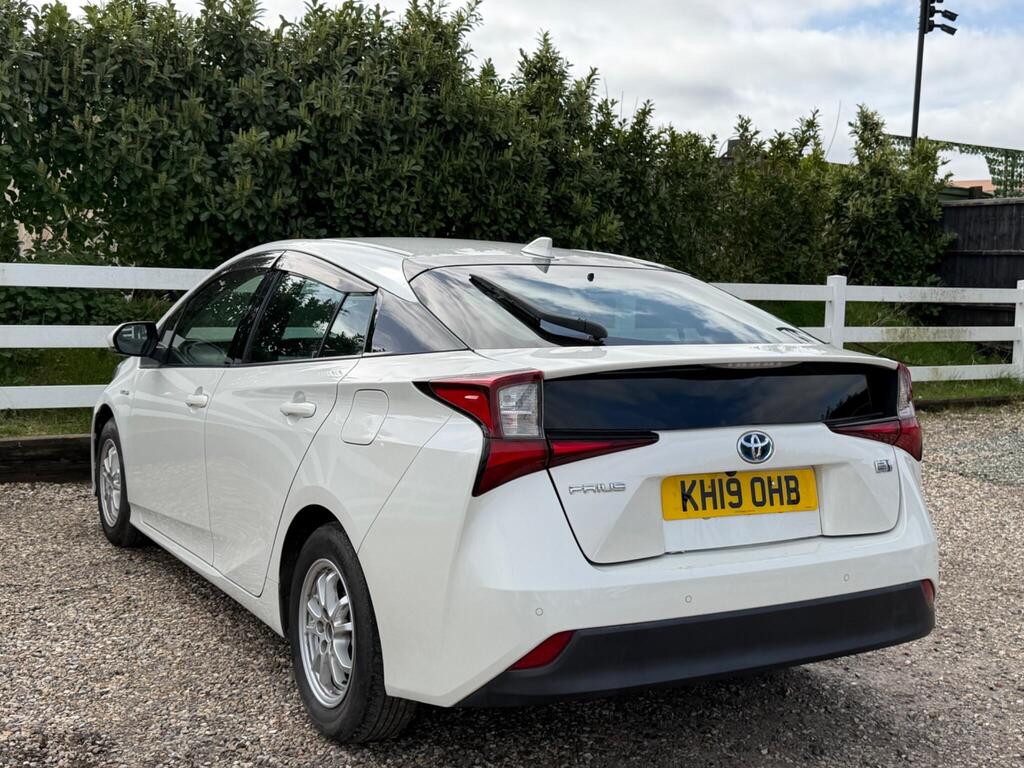 2019 Toyota Prius thumbnail 5