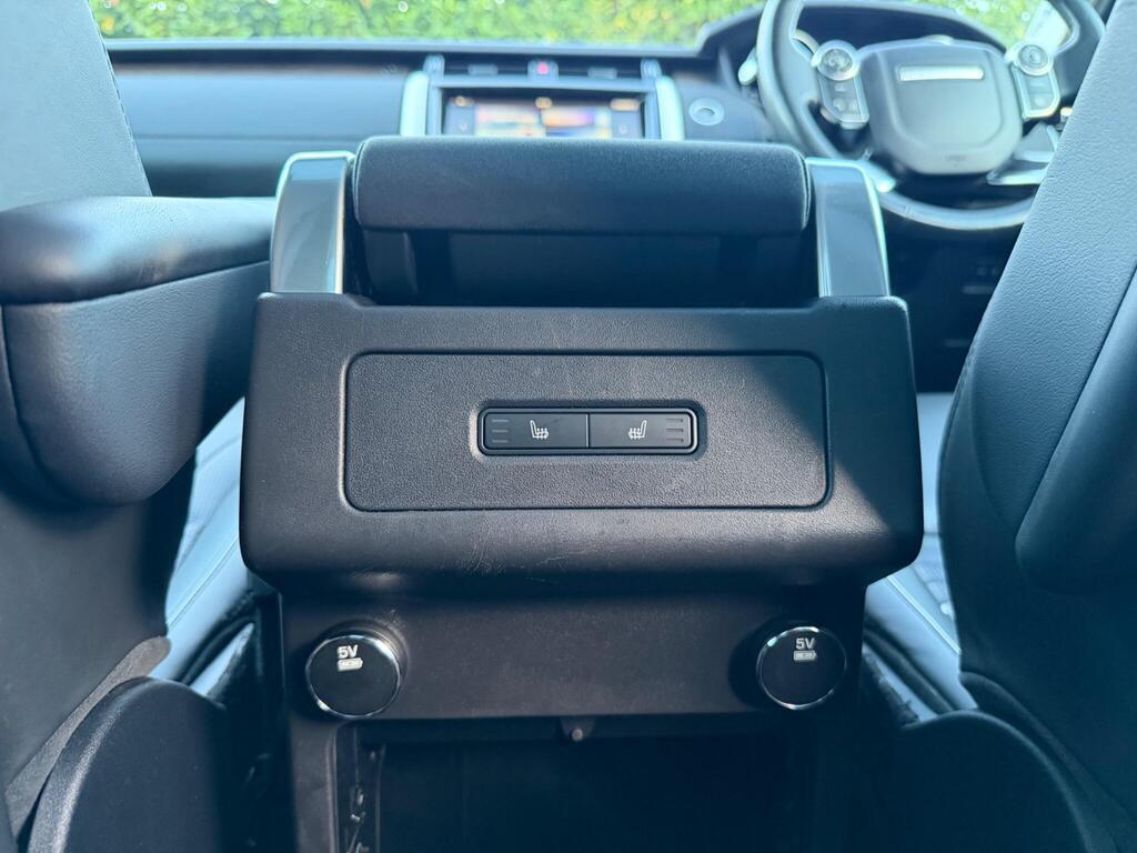 2017 Land Rover Discovery thumbnail 54
