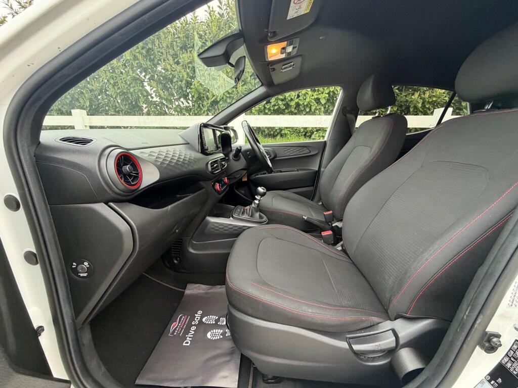 2022 Hyundai i10 thumbnail 38