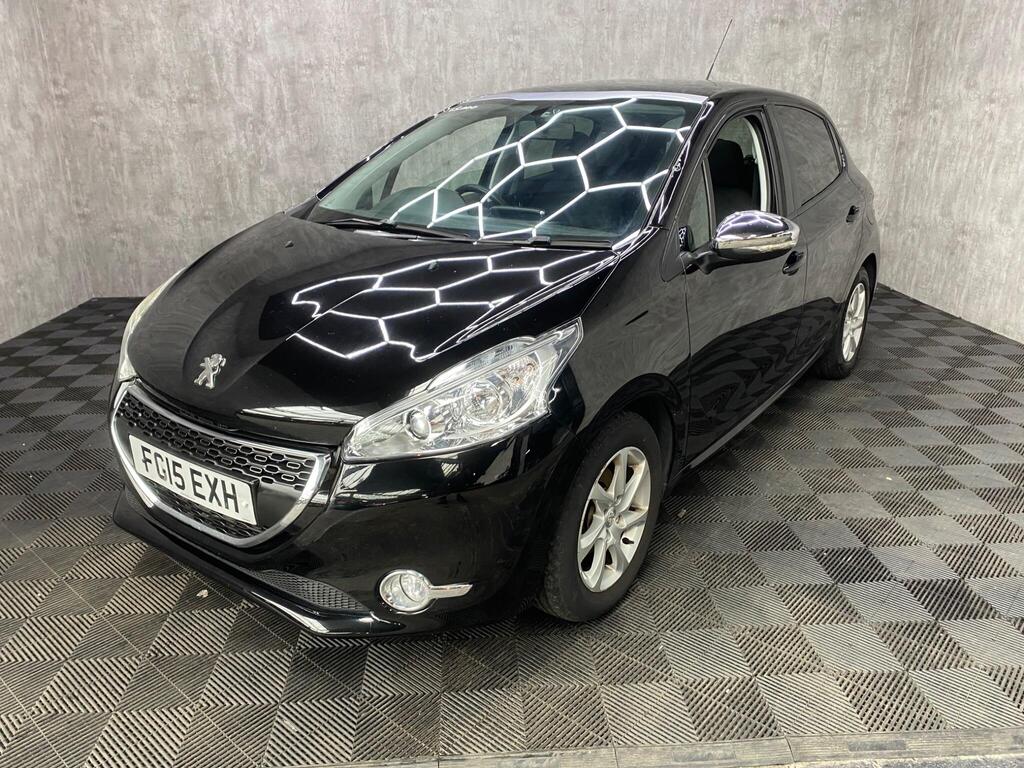 Peugeot 208 Hatchback 1.4 HDi Style Euro 5 5dr