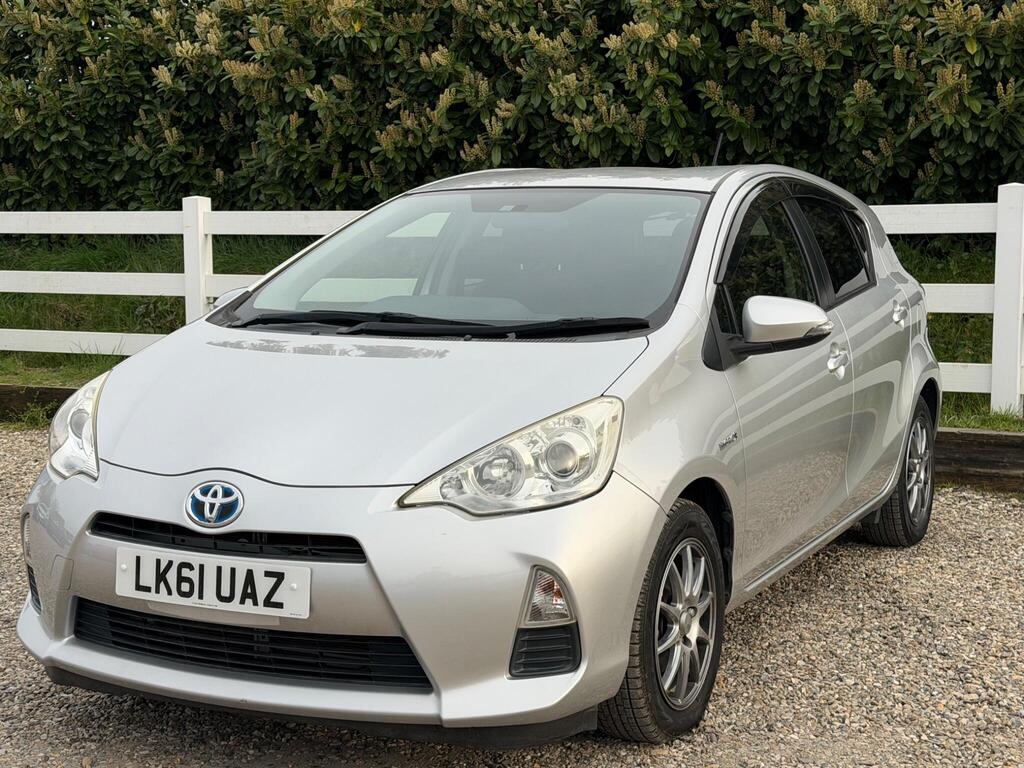 2012 Toyota Aqua thumbnail 9