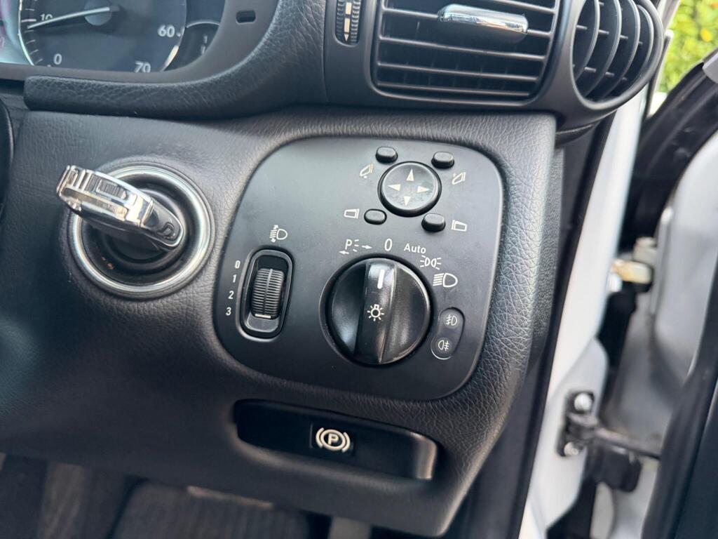 2007 Mercedes-Benz C Class thumbnail 20