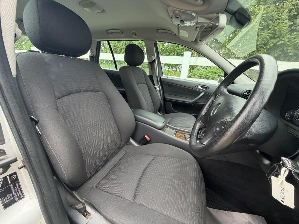 2007 Mercedes-Benz C Class thumbnail 19